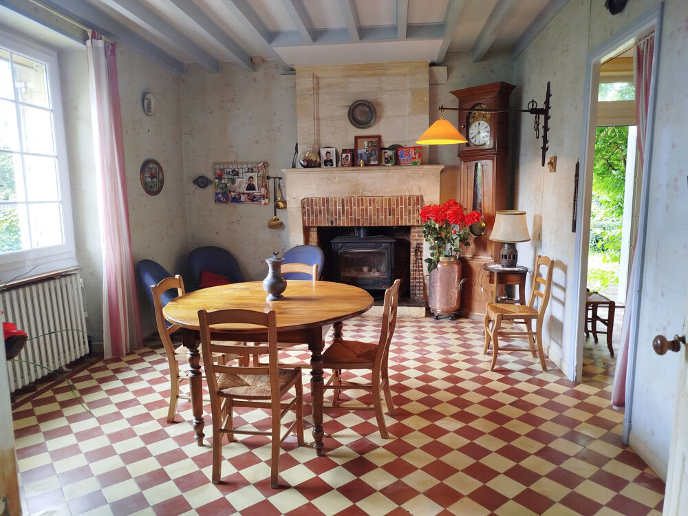 Belle demeure à l'architecture originale avec piscine et jardin constructible de 4535 m2