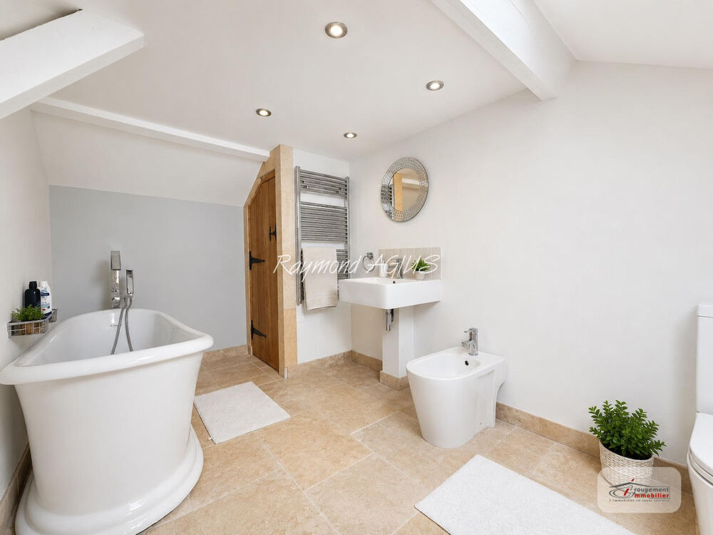 à vendre  Maison Saint-Seurin-de-Prats (24230)