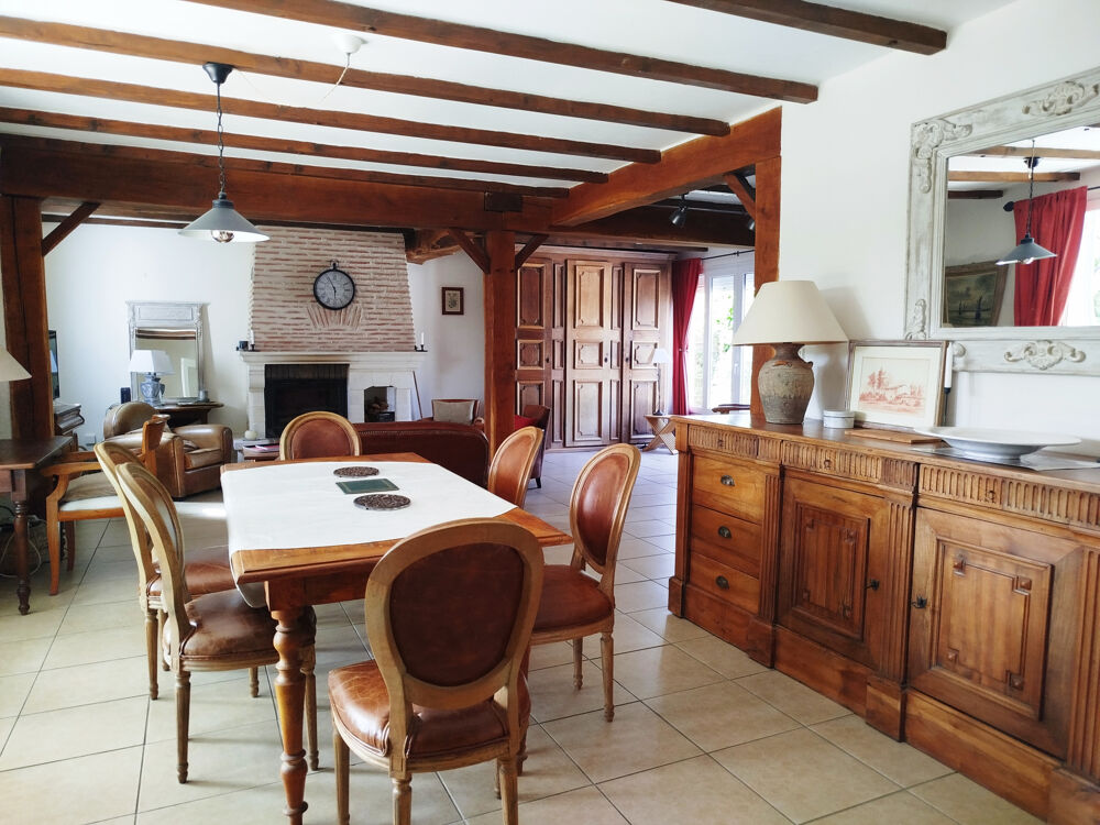 Belle maison familiale de 159 m2 avec piscine sur une parcelle arborée de 2 363 m2