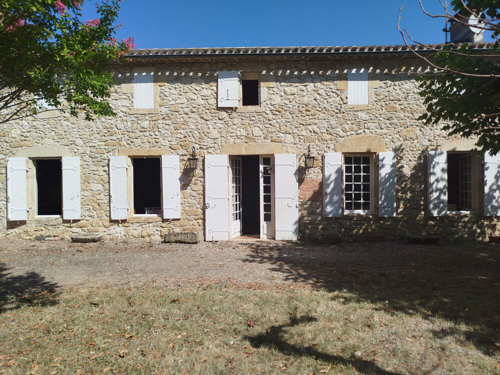 Belle maison familiale en pierre, jardin arboré et double garage proche des commodités - 33890 Gensac