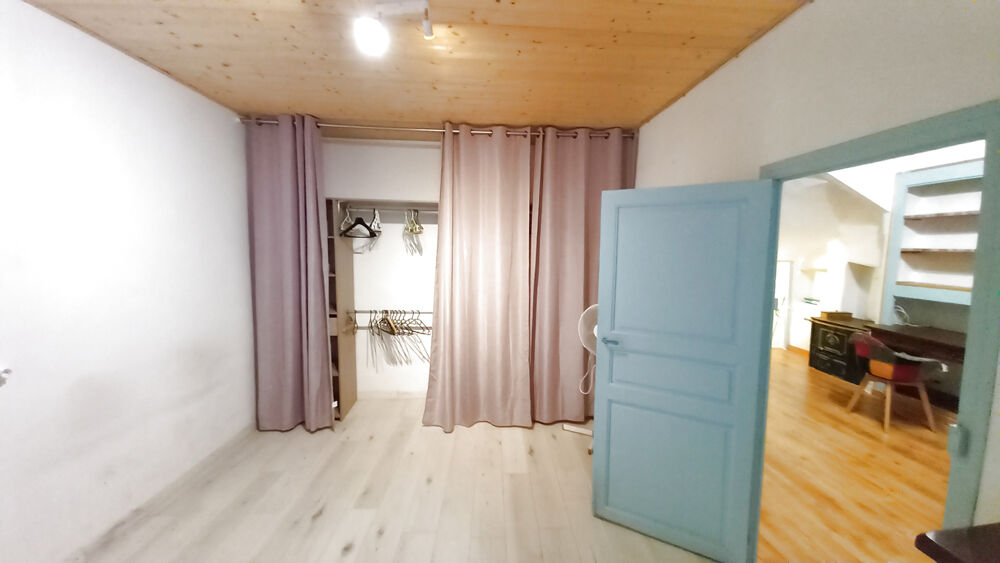 Grande Maison rénovée avec terrasses.