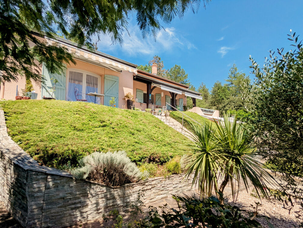 Villa de plain-pied avec vue panoramique