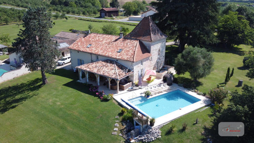 Manoir enchanteur avec maison d'amis, appartement et vue panoramique - PRESTIGE LIVING