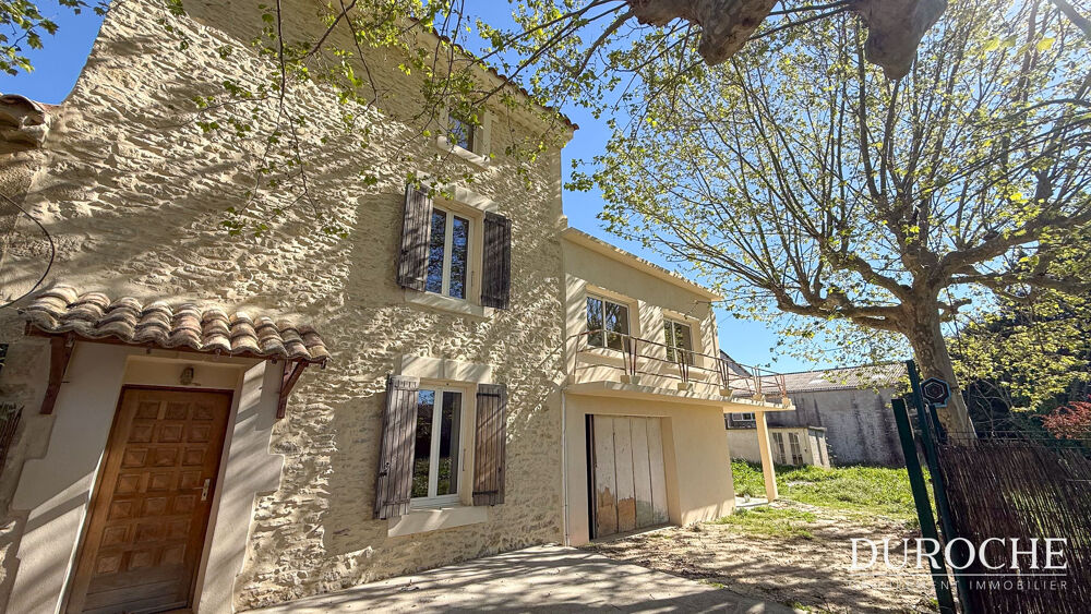 Maison 7 pièces 224 m² · à Caderousse · 224 m² · 329 000 €