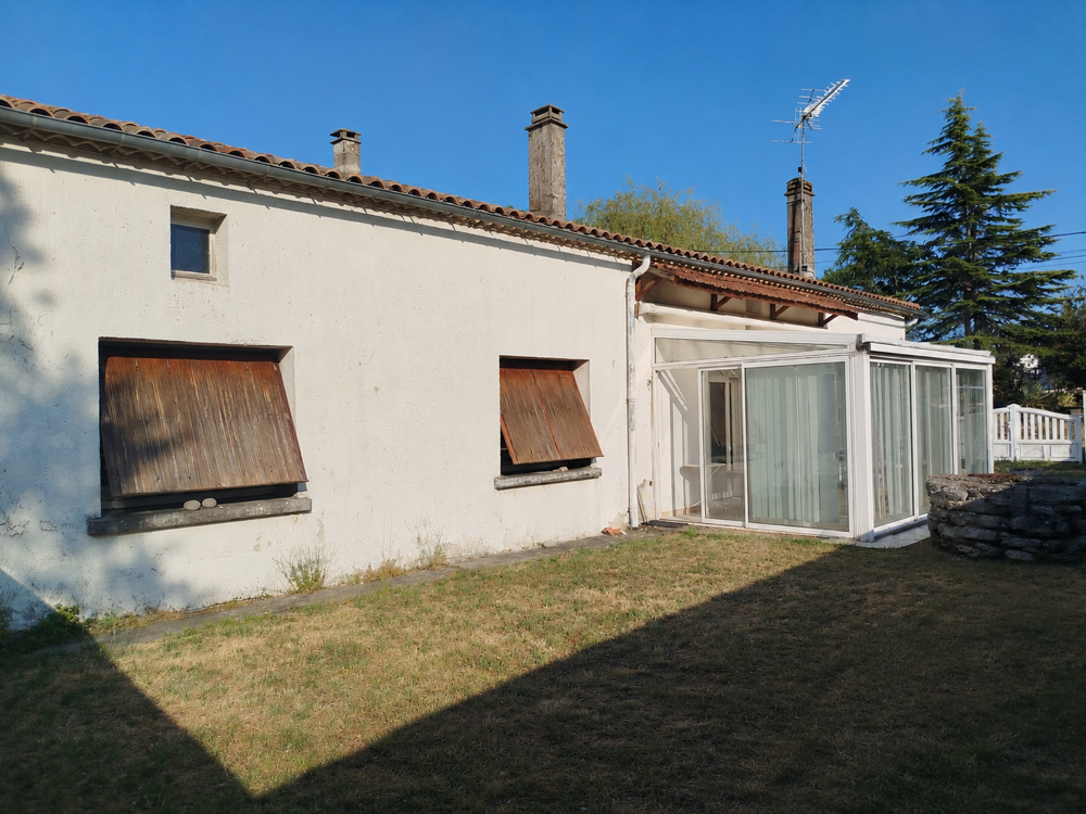 Maison de 111 m2 avec terrain constructible de 1168m2 - 33580 MONSEGUR