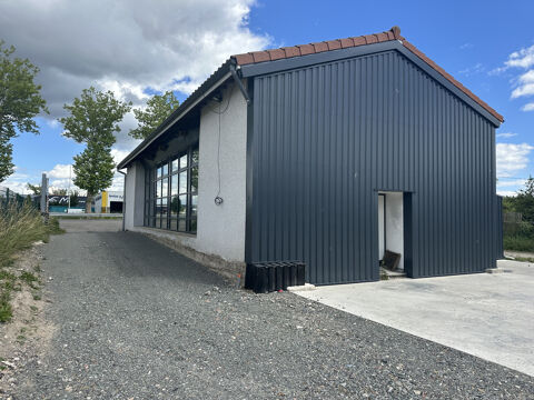   Local Commercial 256m2 , emplacement stratégique exceptionnel 