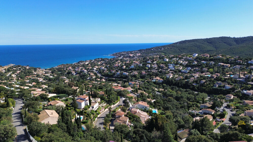 Vente Maison Charme Provençal & Horizon Mer : Un Potentiel Unique aux Issambres Les issambres