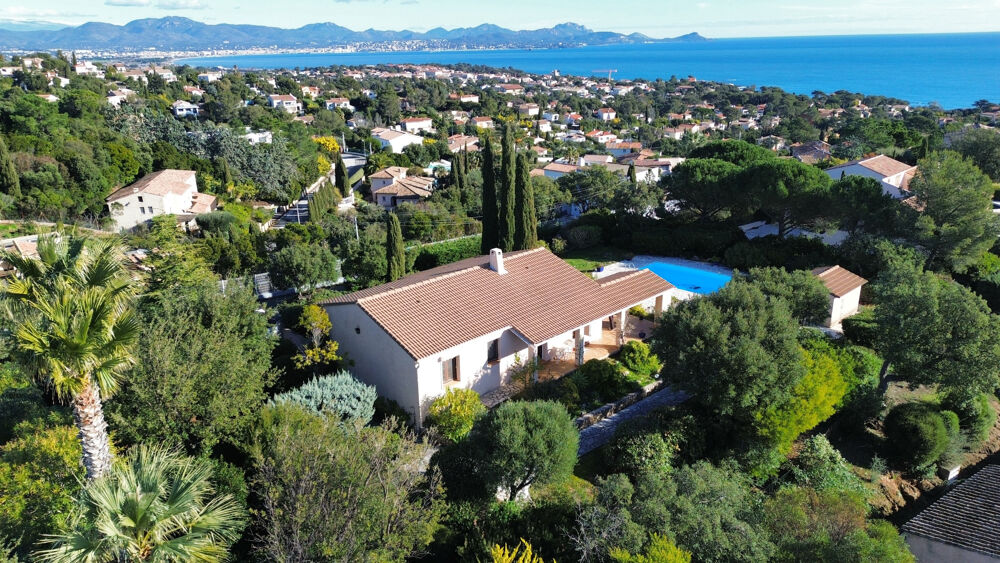 Vente Maison Villa de Plain-Pied Vue Mer au fort potentiel sans vis-à-vis à Saint Aygulf St aygulf