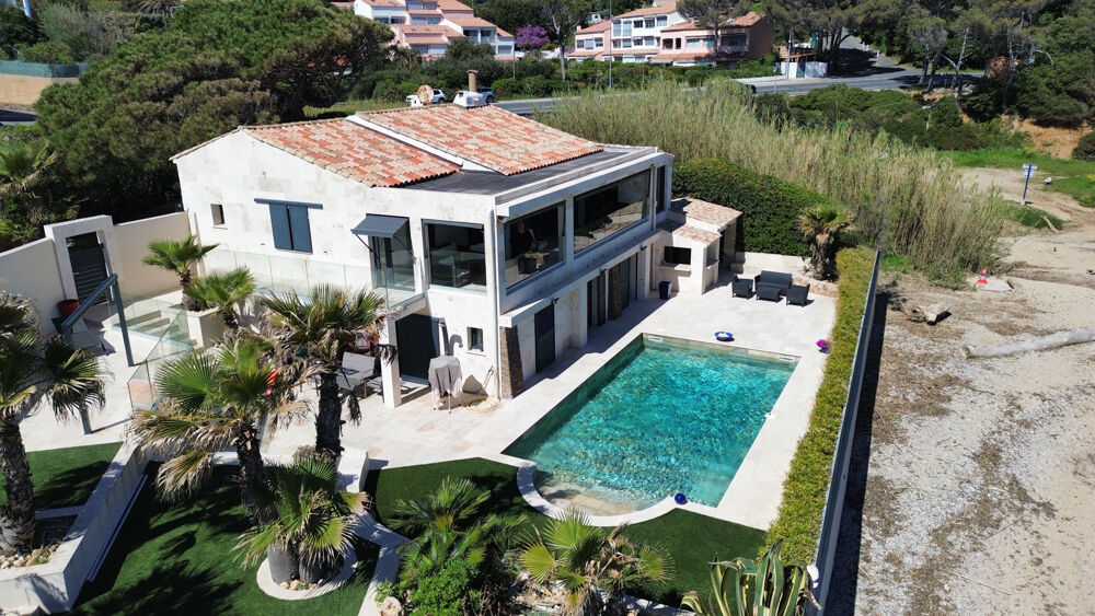 Vente Maison Saint-Aygulf - Exceptionnelle villa pied dans l'eau face à la plage, proche des calanques St aygulf
