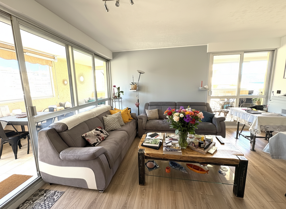 Vente Appartement Exclusivité   Bormes-les-Mimosas<br>Appartement 2 pièces rénové avec vue sur le port et aperçu mer Bormes les mimosas