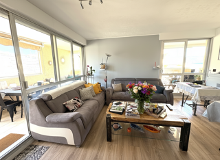 Vente Appartement Exclusivité   Bormes-les-Mimosas<br>Appartement 2 pièces rénové avec vue sur le port et aperçu mer Bormes les mimosas
