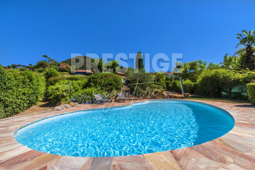 à vendre  Maison Carqueiranne (83320)