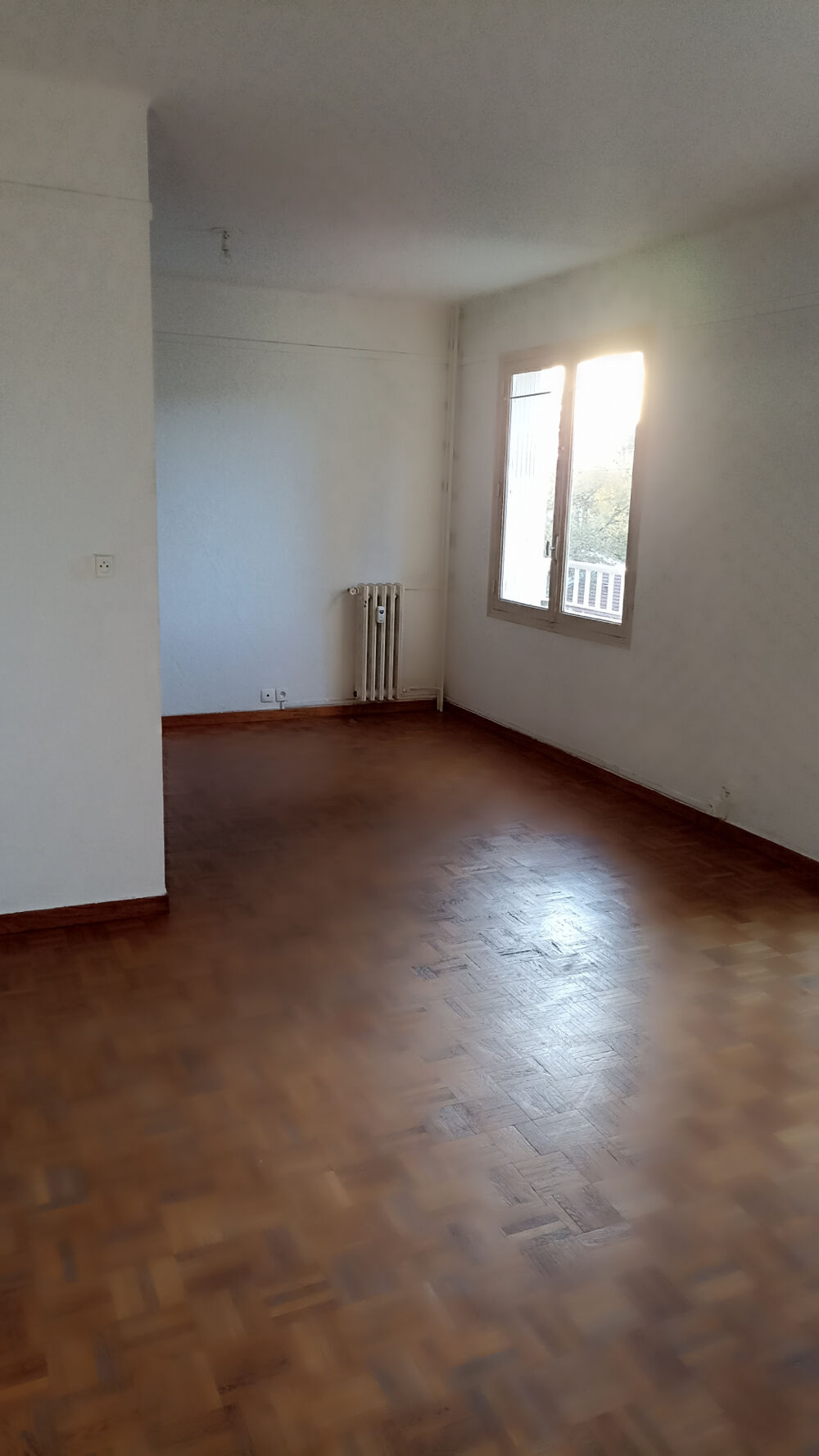 Location Appartement A Louer appartement T3 de 65 m2 - Quartier Eugenie HYERES Hyères