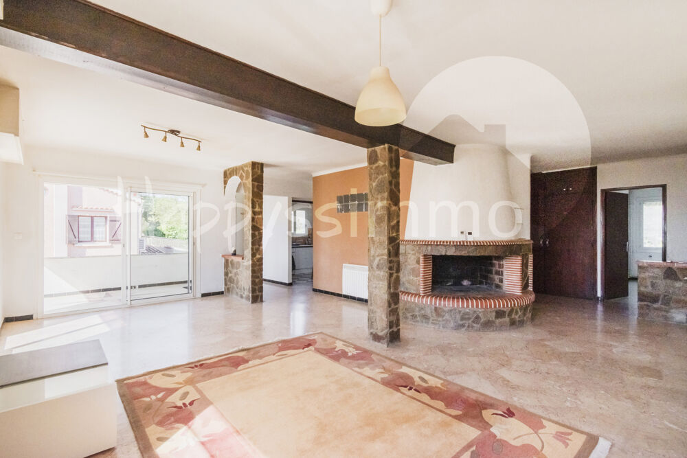 Vente Maison Hyères-Plage : Villa de 230 m2 - Deux appartements - Garage et stationnements Hyères