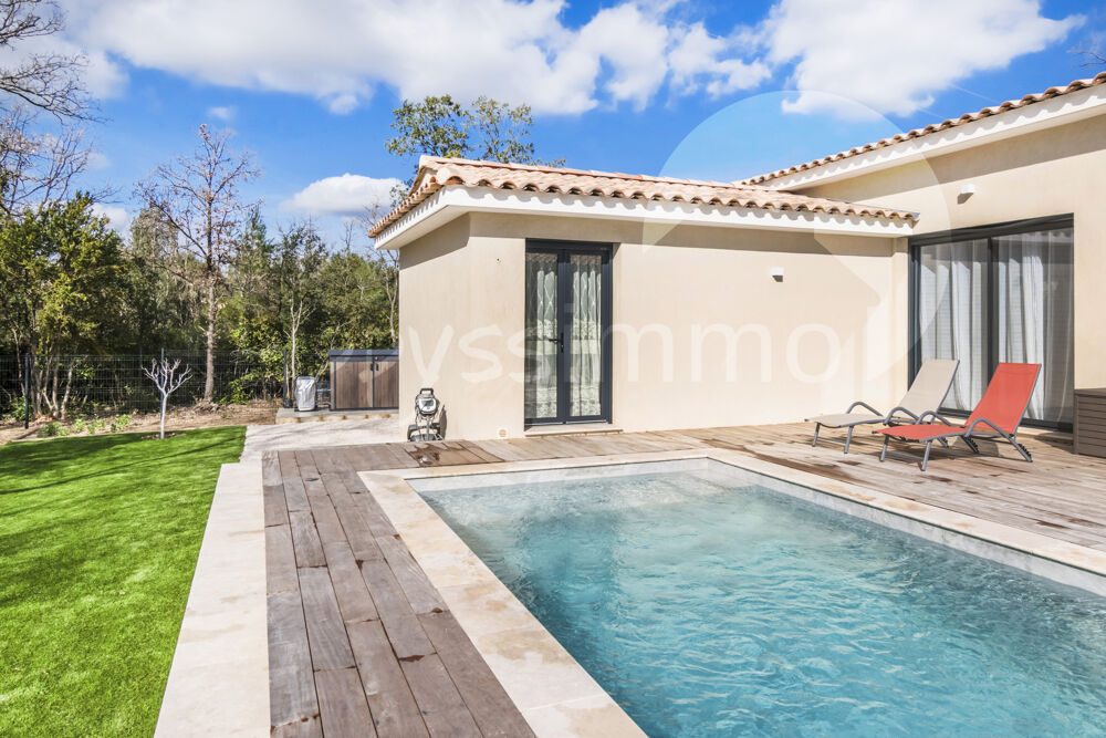 Villa contemporaine de 120 m2 sur 900 m2 de terrain avec piscine et garage
