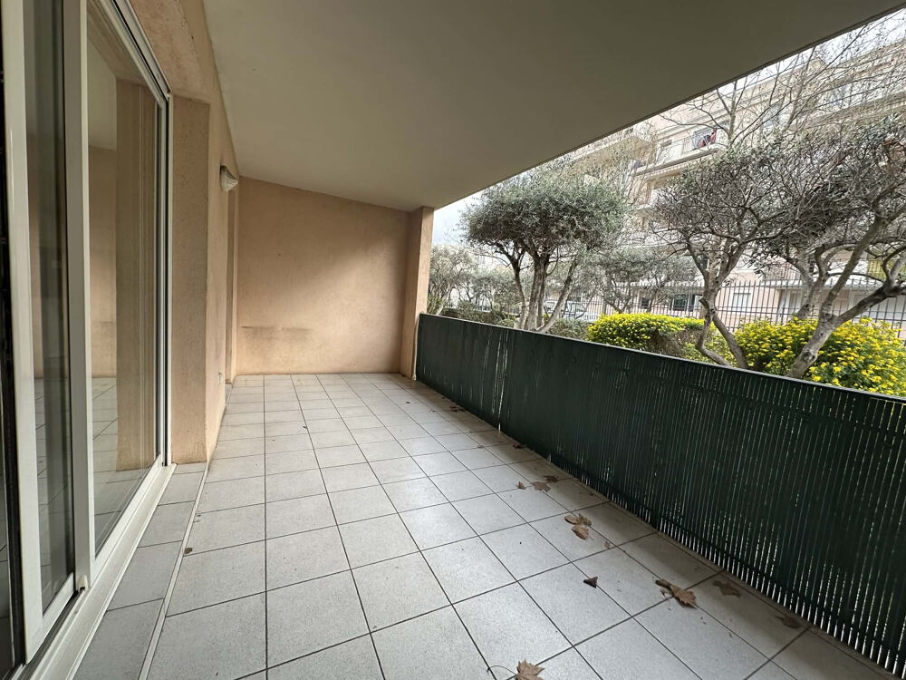Location Appartement Appartement T3 RDC proche gare avec place de parking Hyères