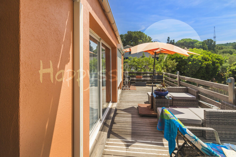 Vente Maison ÎLE DU LEVANT   PROPRIÉTÉ RARE AVEC VUE MER & POTENTIEL LOCATIF EXCEPTIONNEL Ile du levant