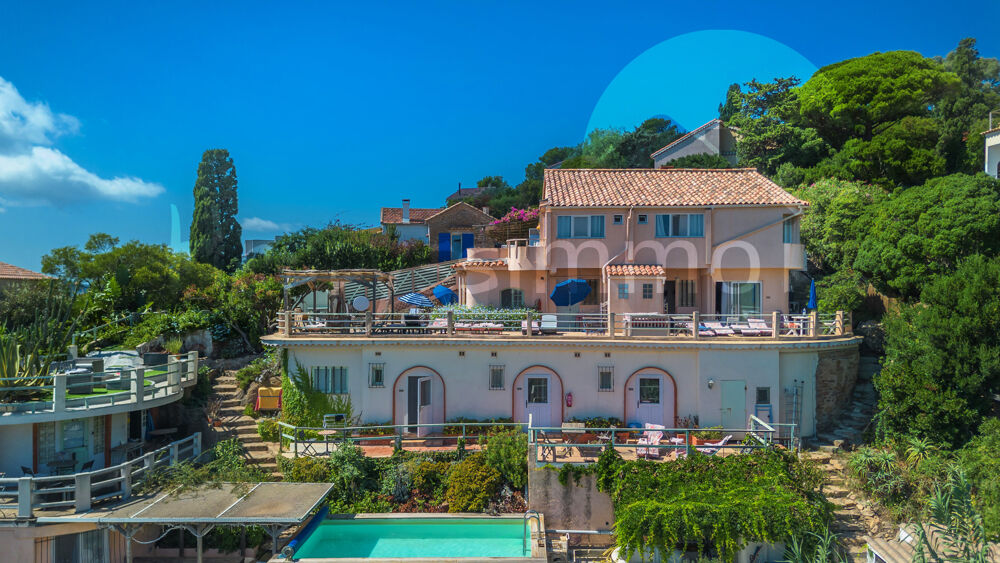 à vendre  Propriété/château Ile Du Levant (83400)
