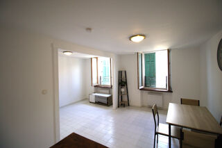  Appartement à louer 1 pièce 38 m² La seyne sur mer