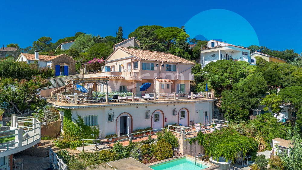 à vendre  Propriété/château Ile Du Levant (83400)