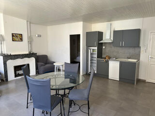 Location Appartement T2 meublé ou vide dans le Centre Historique Hyères