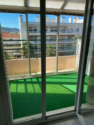  Appartement � louer 3 pi�ces 60 m� Hy�res