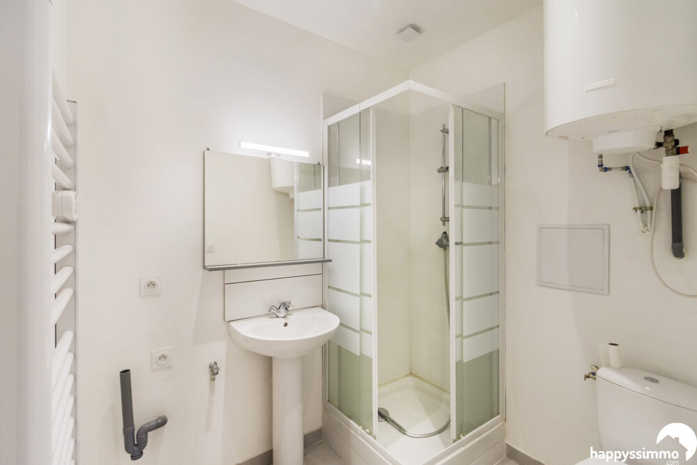 Location Appartement Studio de 34m2 dans le vieux HYERES Hyères