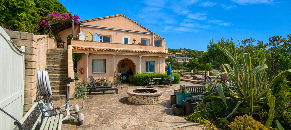 Vente Propriété/Château VILLA ÉGLANTINE   ENSEMBLE IMMOBILIER TOURISTIQUE DE CARACTÈRE Ile du levant