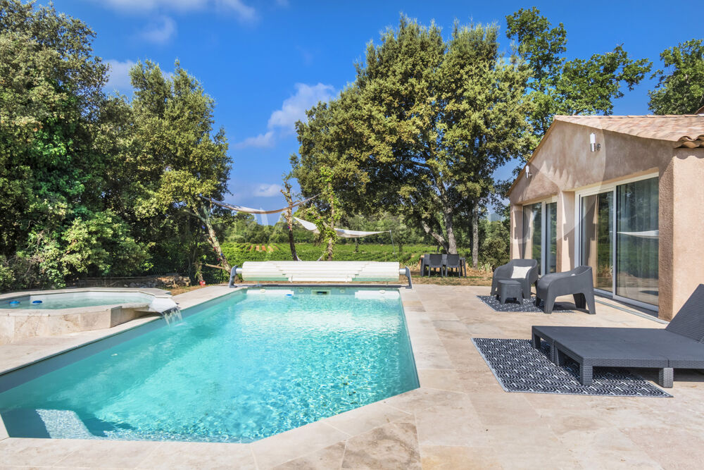 Villa de 132 m2 sur 1000 m2 de terrain avec piscine et garage de 25 m2