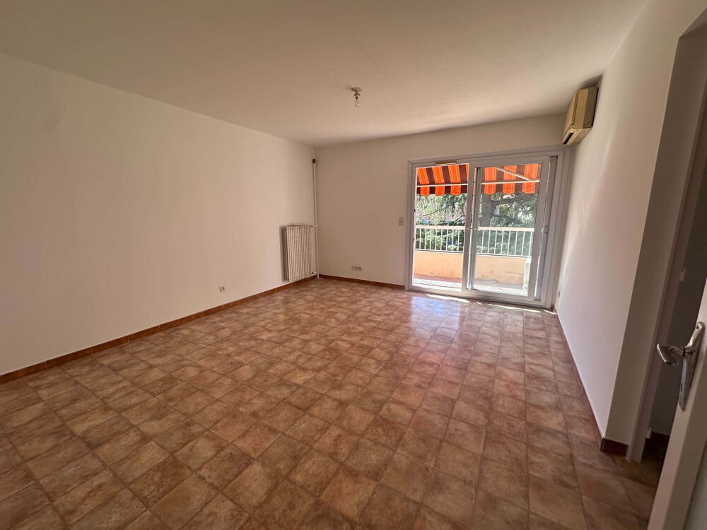Location Appartement A Louer T2 de 53 m2 avec balcon et stationnement à HYERES Hyères