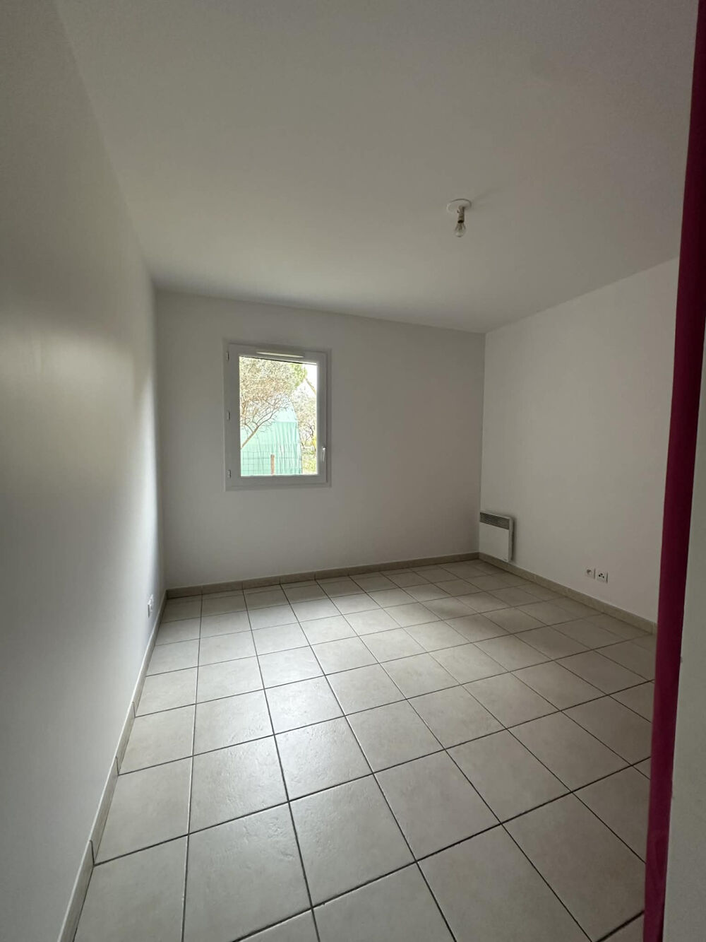 Location Appartement Appartement T3 RDC proche gare avec place de parking Hyères