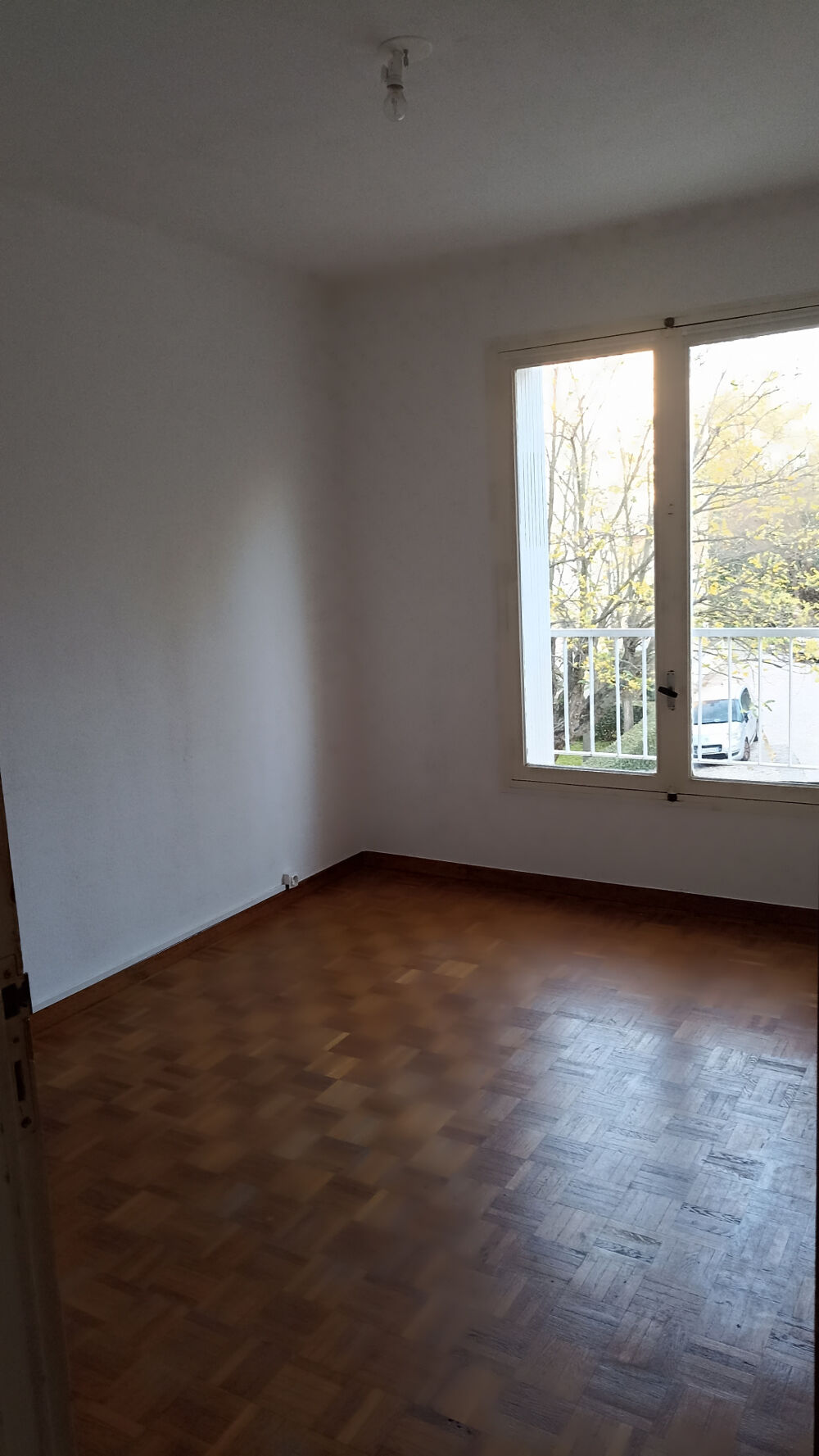 Location Appartement A Louer appartement T3 de 65 m2 - Quartier Eugenie HYERES Hyères