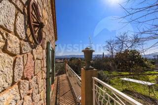  Maison  vendre 10 pices 265 m