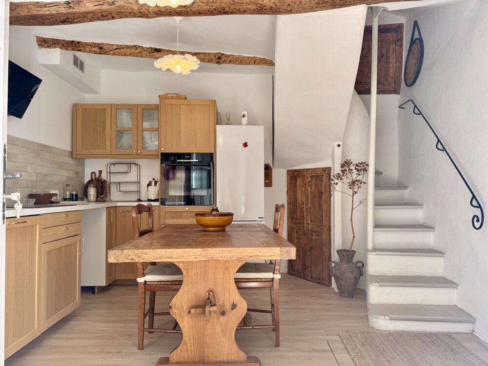 Vente Maison Maison de village de 56 m2 + une grande cave carrelée Brignoles