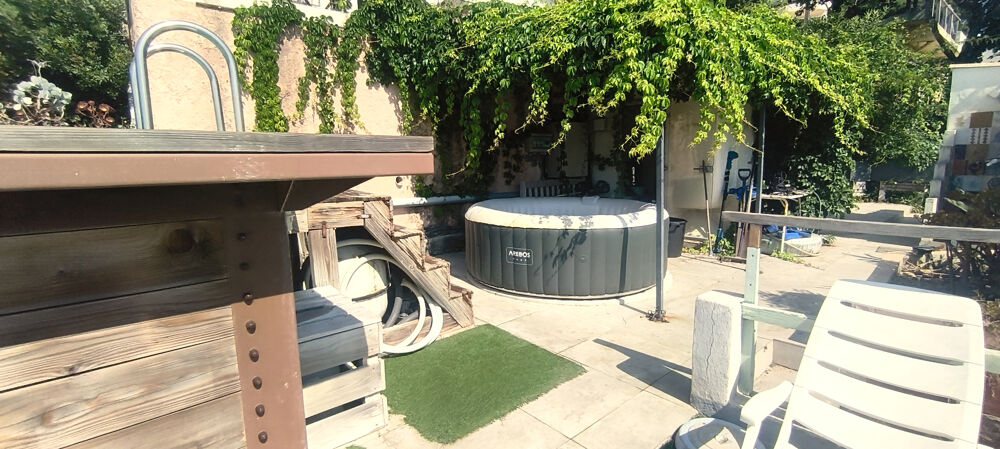à vendre  Propriété/château Ile Du Levant (83400)