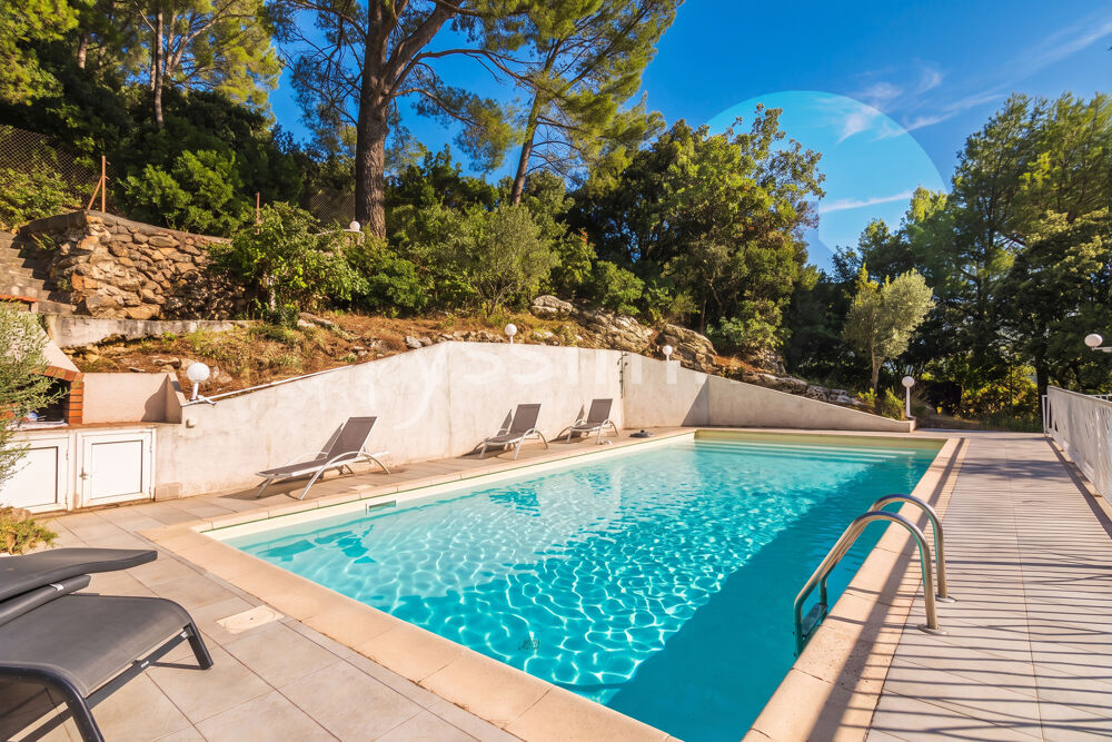 à vendre  Maison Le Revest-les-Eaux (83200)