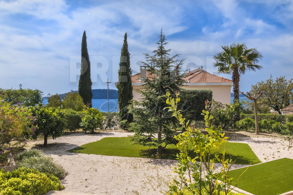 Bel appartement avec jardin et terrasses