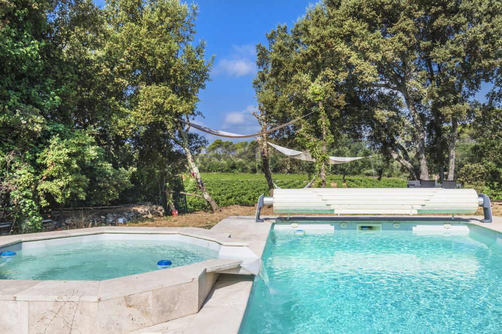 Villa de 132 m2 sur 1000 m2 de terrain avec piscine et garage de 25 m2