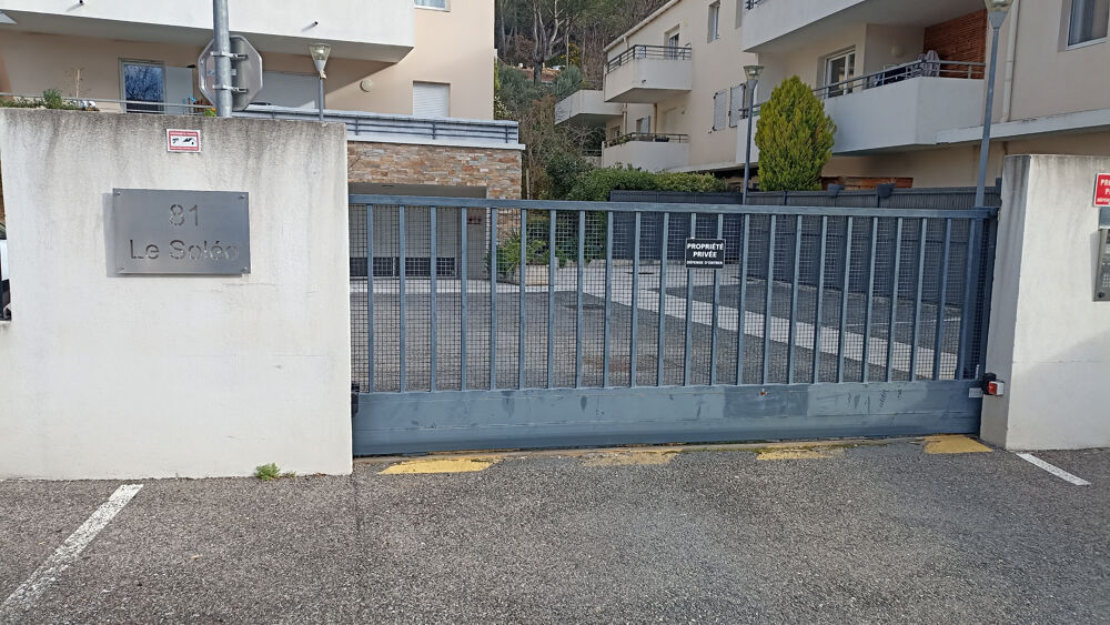 Location Parking/Garage place de parking en sous-sol Cuers