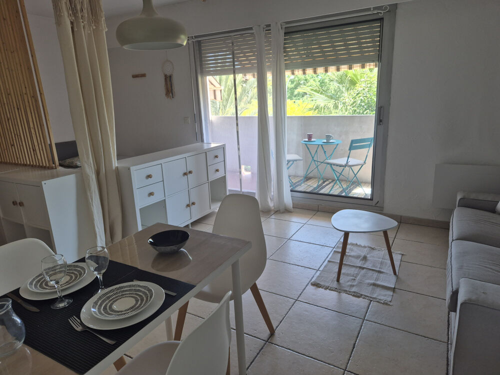 Vente Appartement HYERES - QUARTIER OLBIUS RIQUIER - STUDIO MEUBLE - TERRASSE - PARKING PRIVATIF Hyères