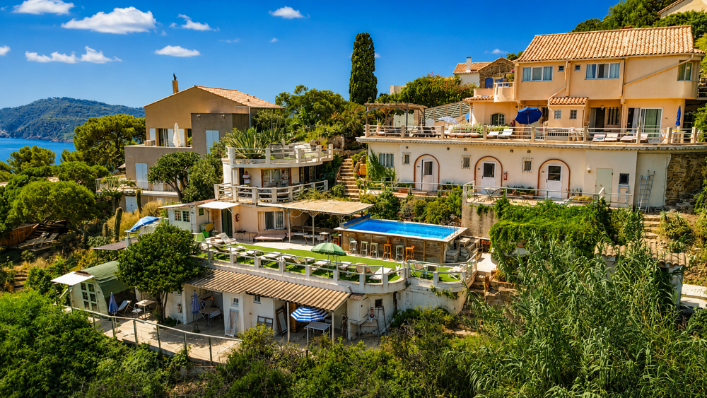 à vendre  Propriété/château Ile Du Levant (83400)