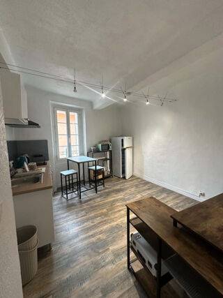  Appartement à louer 1 pièce 25 m²