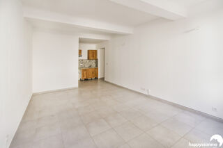 Location Appartement Studio de 34m2 dans le vieux HYERES Hyères
