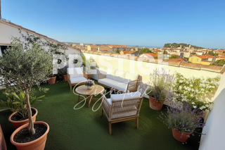 Vente Appartement Appartement Centre ville dernier étage Sanary sur mer