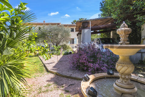   Villa de 150 m sur 2150 m2 de terrain plat avec piscine Maison - 6 pièce(s) - 150 m²