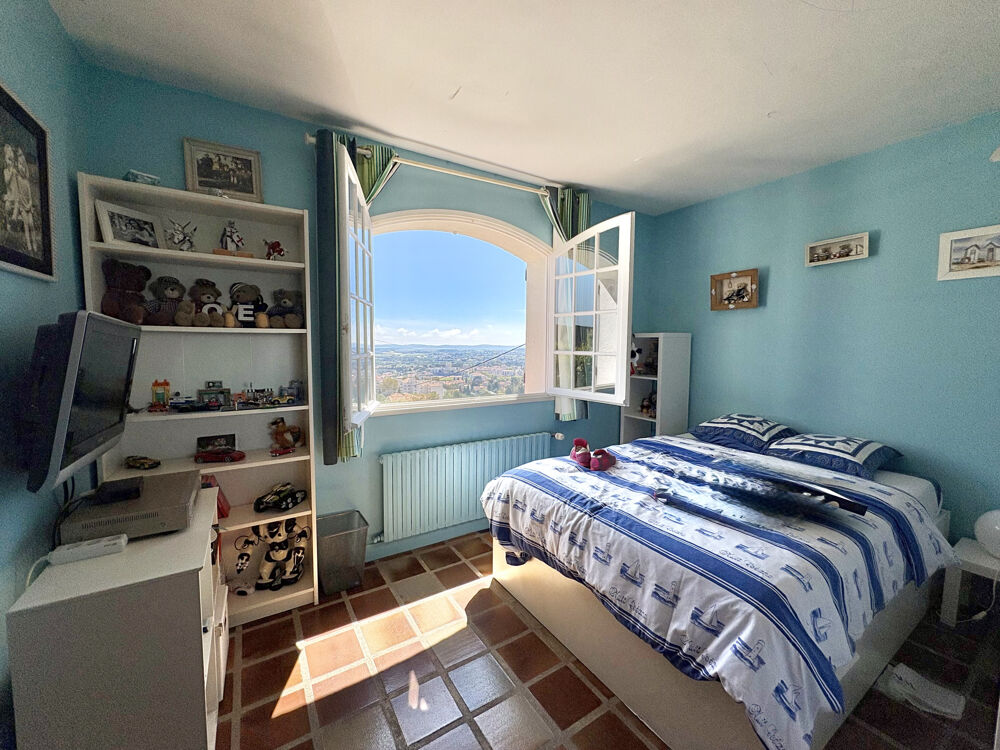 � vendre  Maison Hy�res (83400)