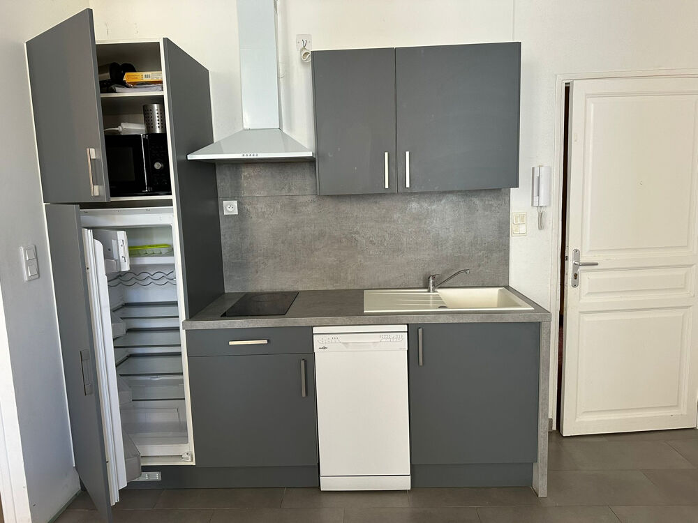 Location Appartement T2 meublé ou vide dans le Centre Historique Hyères