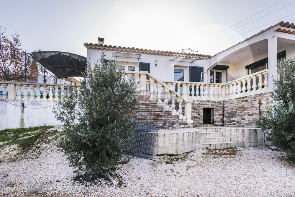 Villa de 100 m2 sur 1200 m2 de terrain