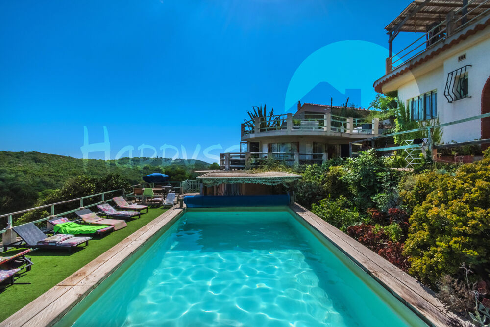 à vendre  Propriété/château Ile Du Levant (83400)