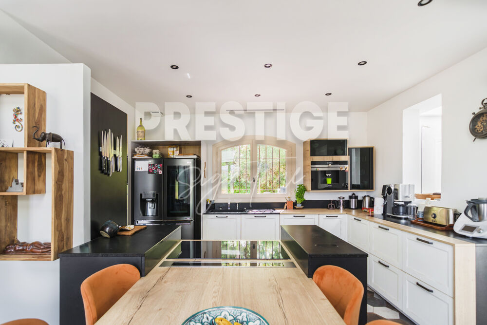 Vente Maison Bastide provençale rénovée au coeur des vignes Le castellet